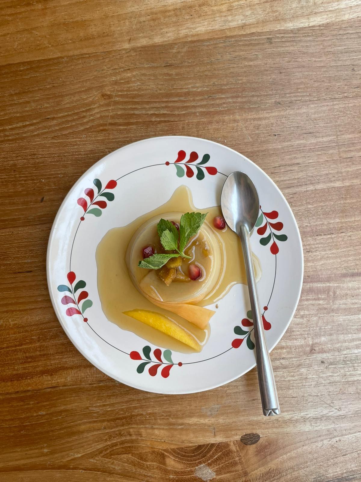 Panna cotta maison à la mangue et grenade chez Tuk Tuk